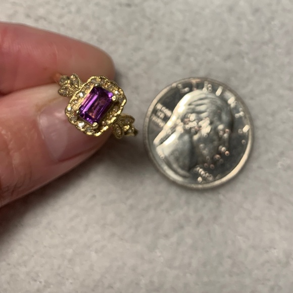 Natural Amethyst & Diamond Ring - Picture 6 of 10